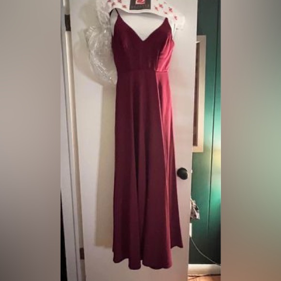 Dresses & Skirts - Burgundy bridesmaids dress